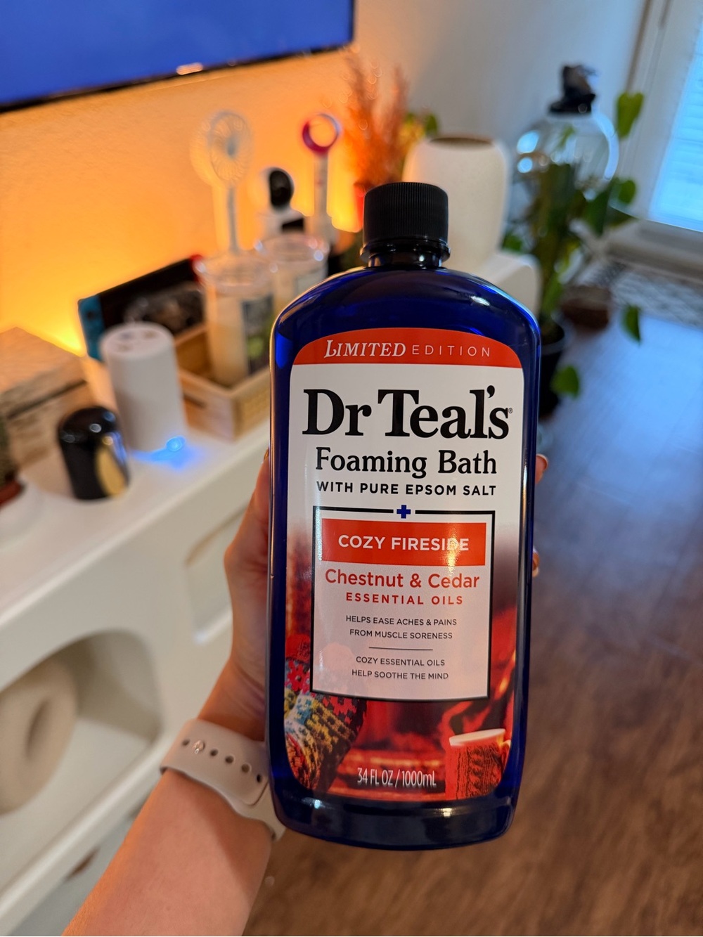 Dr Teal's Cozy Fireside Chestnut & Cedar Foaming Bath 1 liter bottle